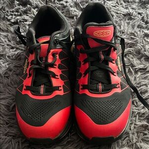 Keen Red and Black Composite Toe Work Shoes Men’s 11 EE Konnectfit